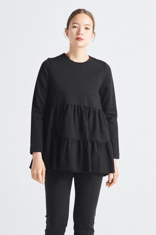 yori(ヨリ)の「ぬくぬくヘムフリルブラウス【2022AW】12月中旬発売予定