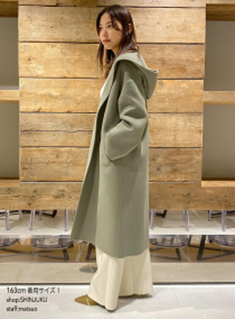 STUNNING LURE(スタニングルアー)の「ライトフーディーリバーコート