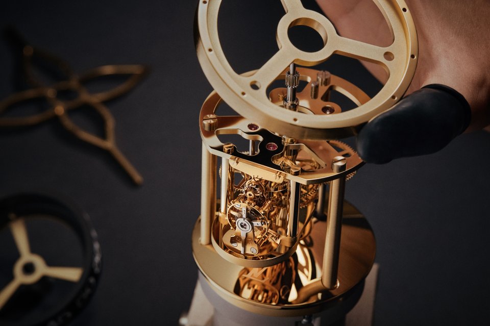 ルイ・ヴィトンからのタイム・オブジェ「 Montgolfière Aéro」～わずか