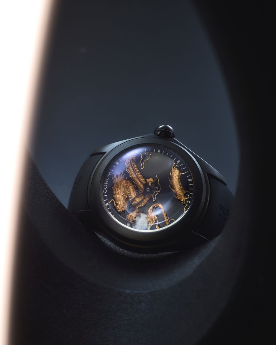 コルムが、2024年干支モデル「バブル 47 オートマティック ドラゴン