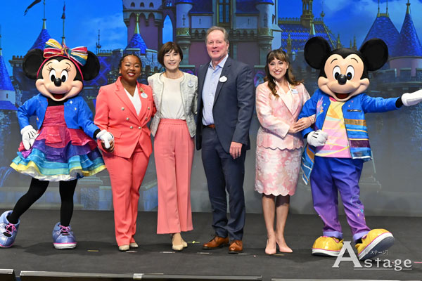 ミッキー＆ミニーが70周年限定のスペシャル新衣装で登場