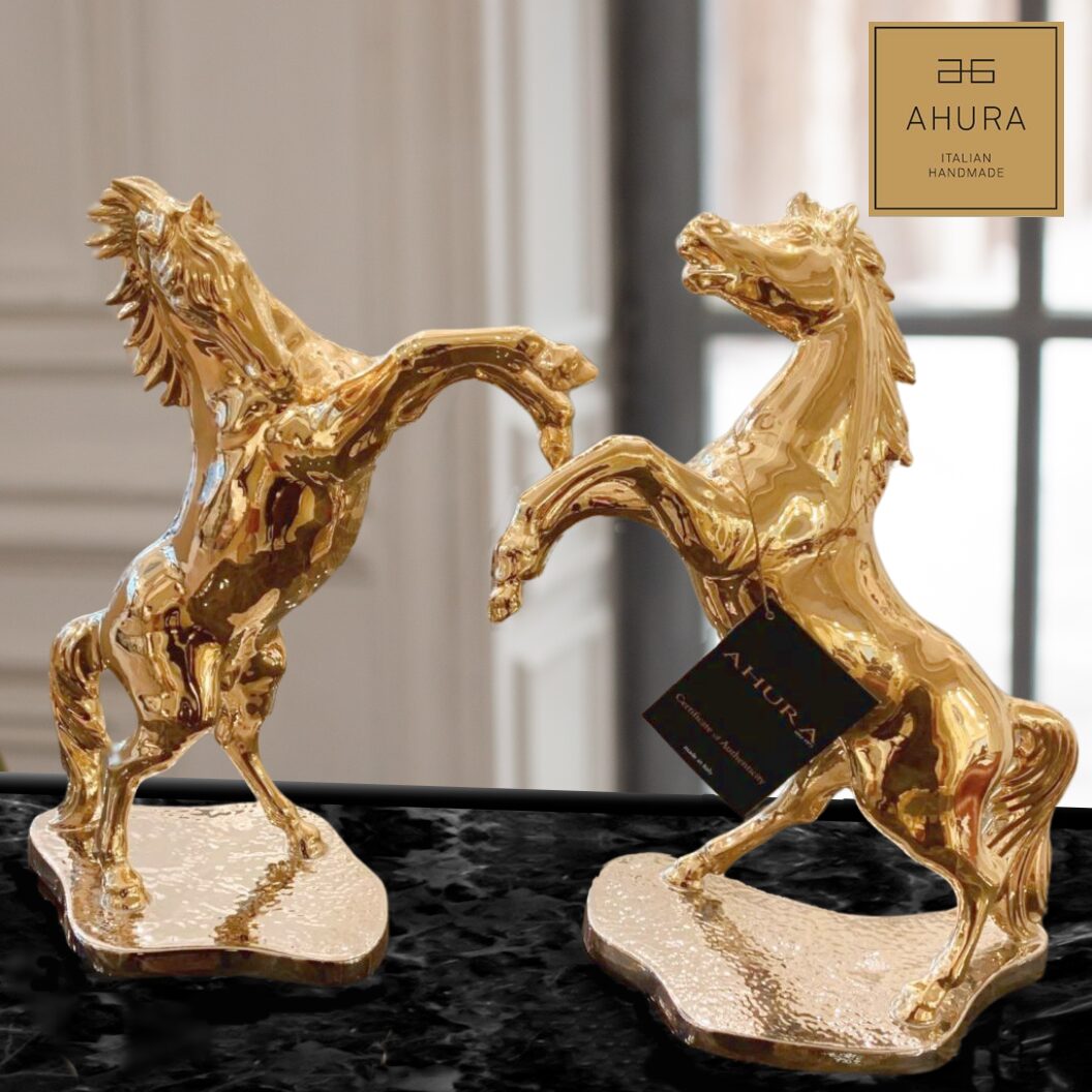 商品紹介】躍動感あふれる金色の馬のオブジェ - 輸入家具 | 東京