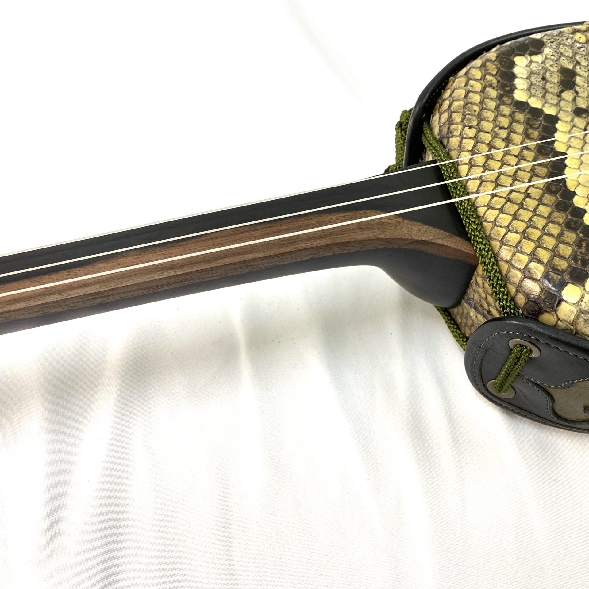 縞黒檀与那城型三線 – 池武当新垣三線店