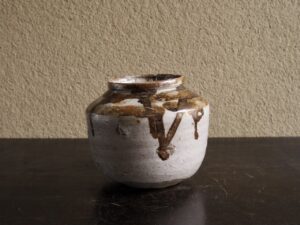 李朝鉄砂壺 | 古美術いもと