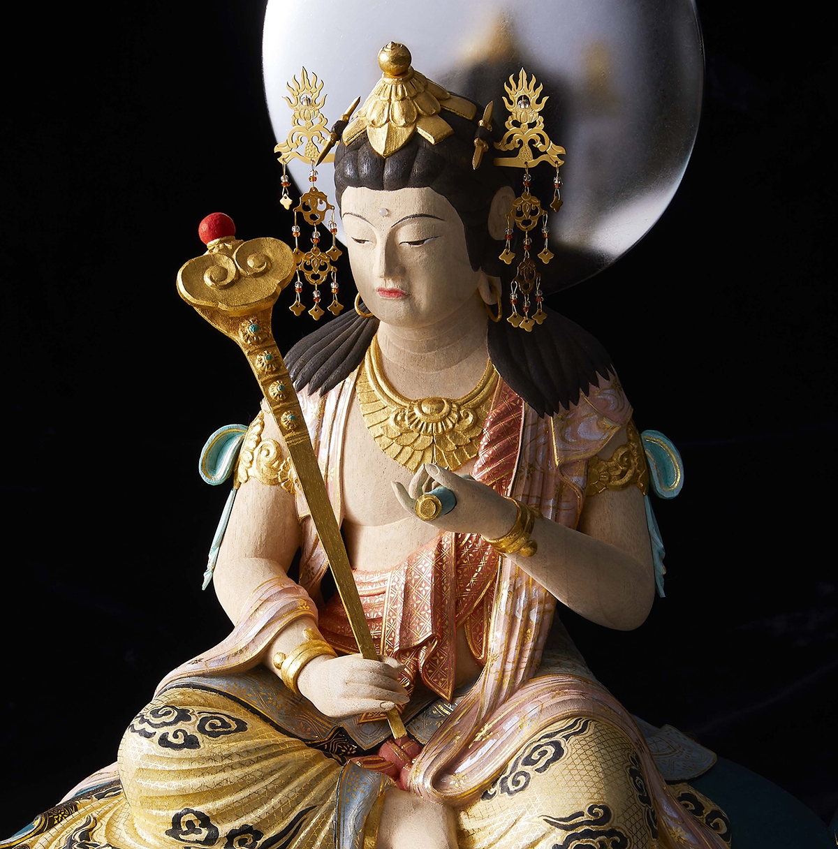 向吉悠睦『 文殊菩薩(もんじゅぼさつ)』 | 木・和紙作品 | 日経アート