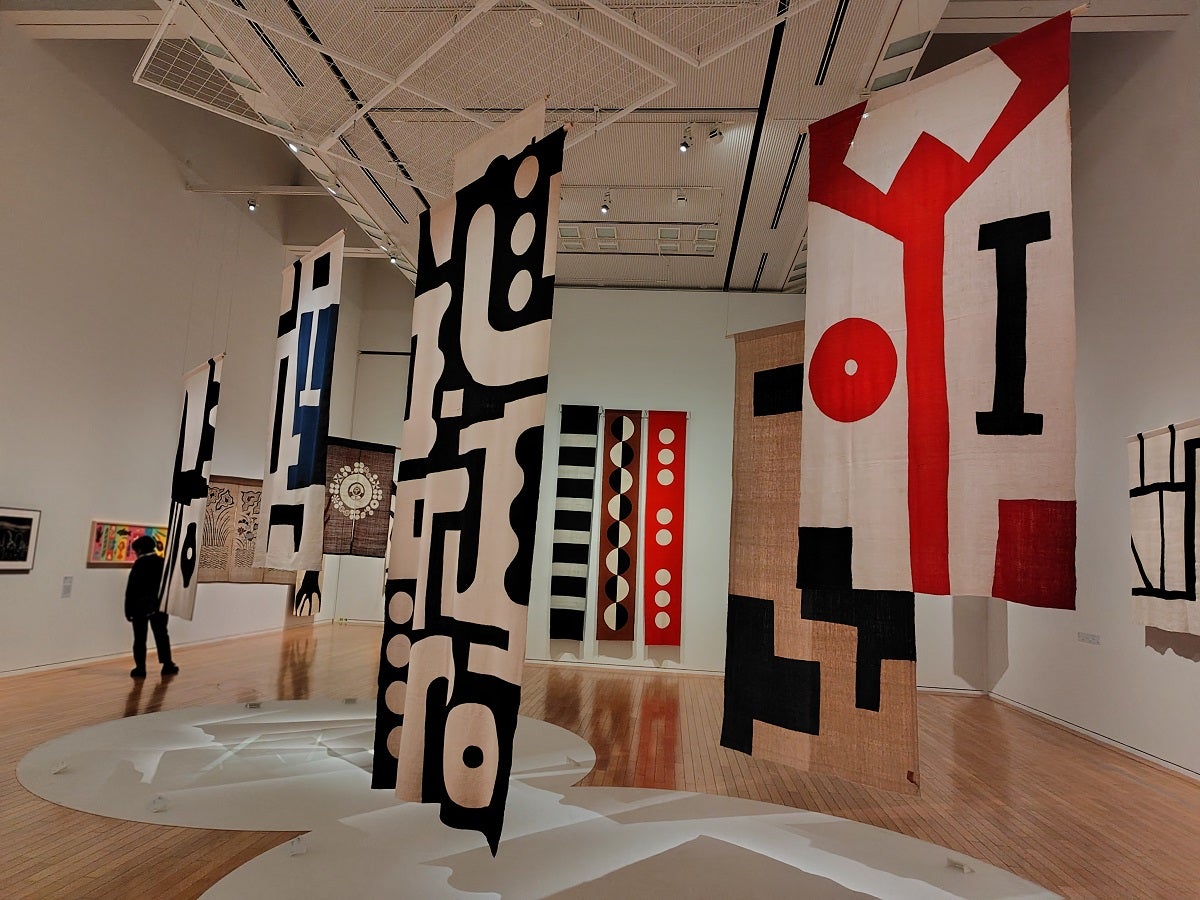 レポート】柚木沙弥郎・最晩年の輝き 昨年101歳で逝去、「生涯現役