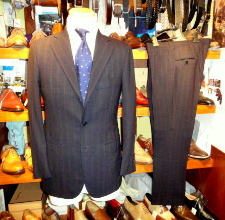 アットリーニ Cesare Attolini】優良ナポリ仕立て 春夏向け 濃赤