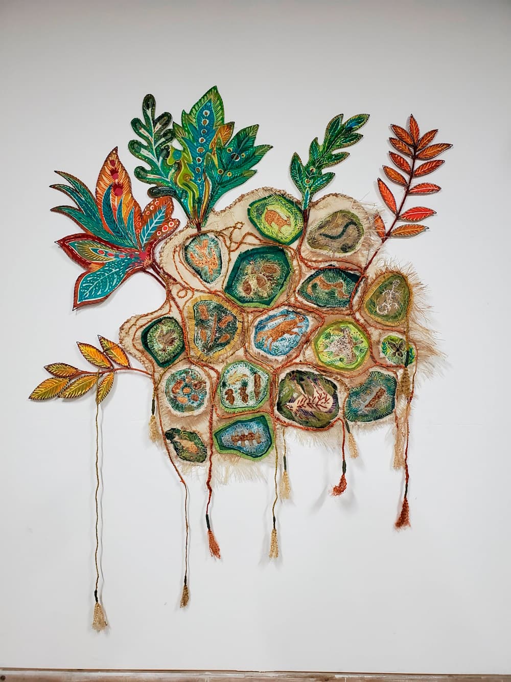 紡績工場跡地で、自然と人の関係を紡ぐ。小林万里子のアトリエ / 連載