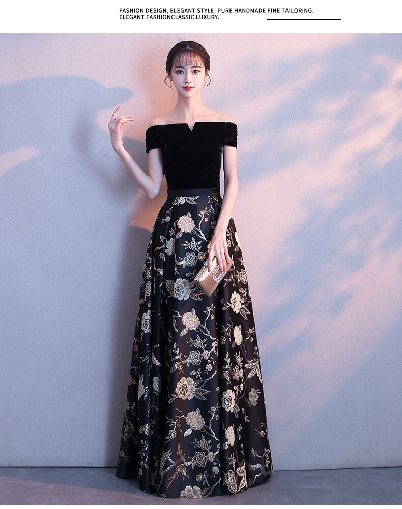 結婚式ドレスはAラインのミモレ丈刺繍で上品で披露宴にも映える