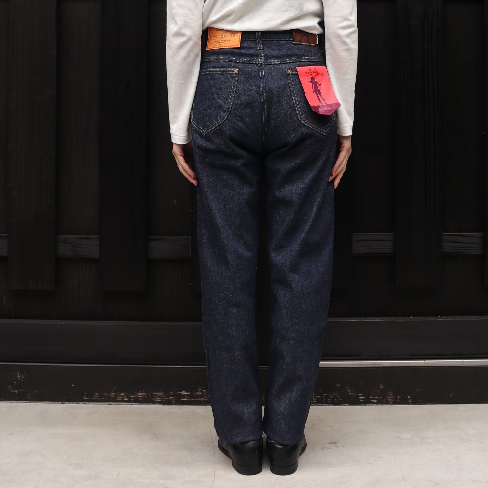 アナトミカのマリリン1と2の違いやサイズ感を比較しております。鎌倉の