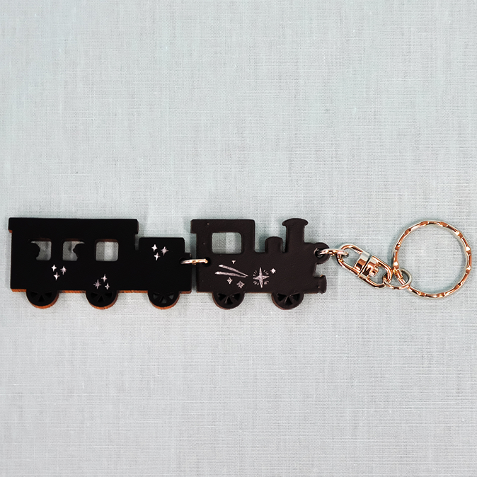 銀河鉄道の夜キーホルダー（木製）｜【アトム物産】