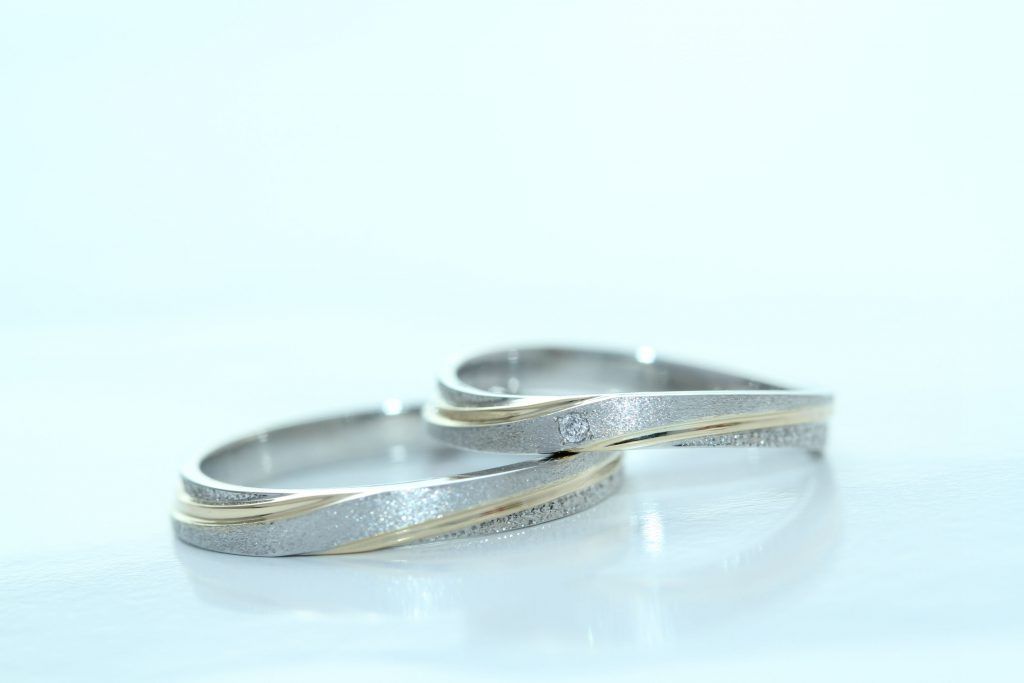 PT900・K18ウェーブリング | 婚約指輪、結婚指輪のオーダーメイドの