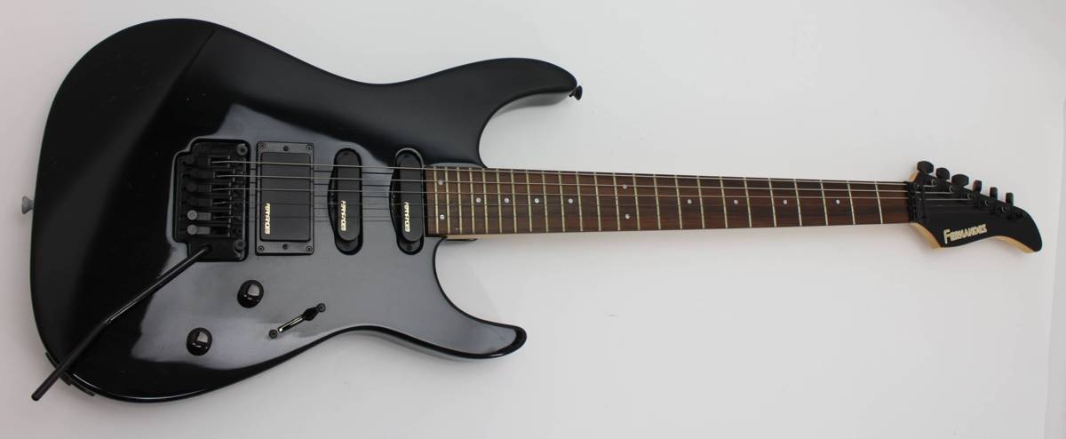 鳴動確認済 Fernandes FR-55 ? ブラック ストラトモデル