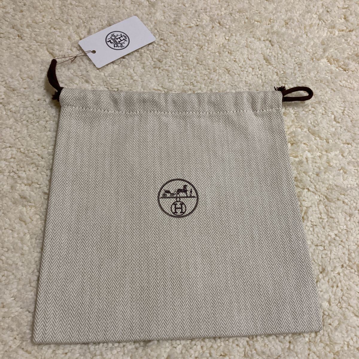 新品 未使用 タグ付き エルメス 保存袋 21.5×21 ヘリンボーン 巾着