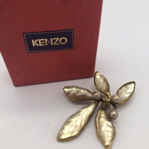 ケンゾー ブローチのYahoo!オークション(旧ヤフオク!)の相場・価格を