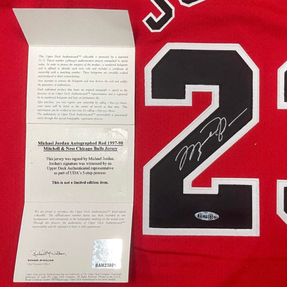 直筆サイン入り】マイケルジョーダン 額入り Mitchell & Ness