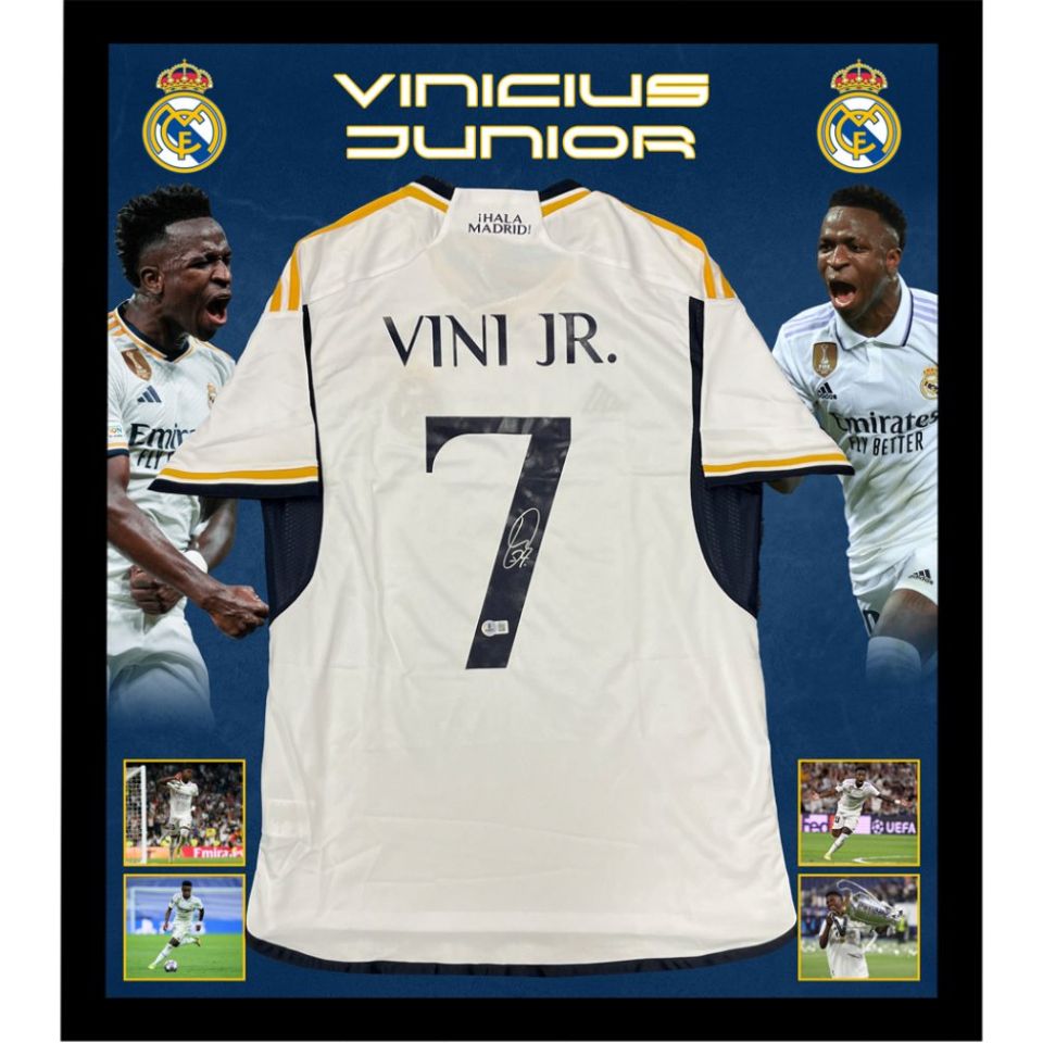 Realmadridの選手の直筆サイン入り集合写真 Realmadridの選手の直筆