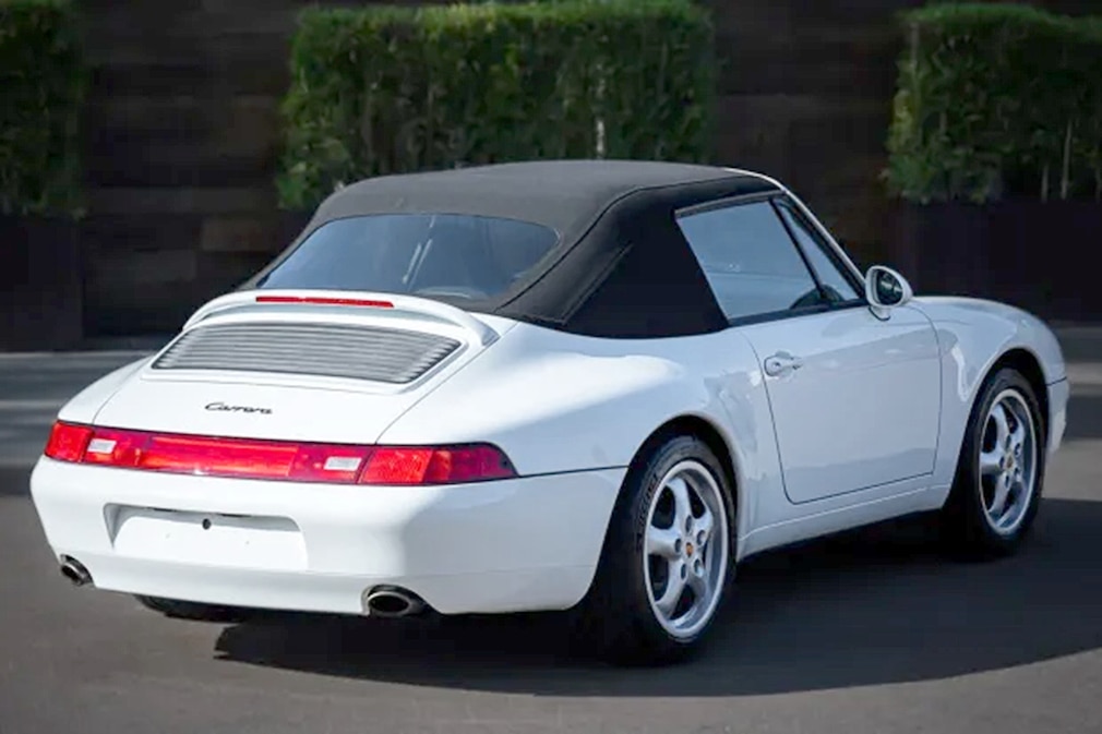 タイムカプセル911】走行距離449キロのほぼ新車状態の「ポルシェ911