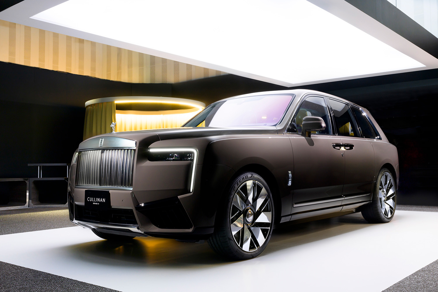 ロールス・ロイスがスーパーラグジュアリーSUV「カリナン・シリーズ II