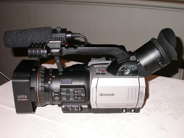 松下、業界初の24P撮影対応DVカメラ