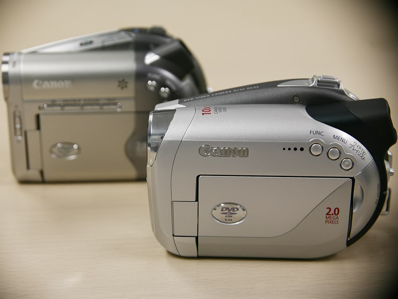 キヤノン、片面2層8cm DVD-Rに対応したDVDカメラ