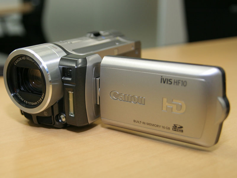 キヤノン、同社初のフルHD/フラッシュメモリ型AVCHDカム