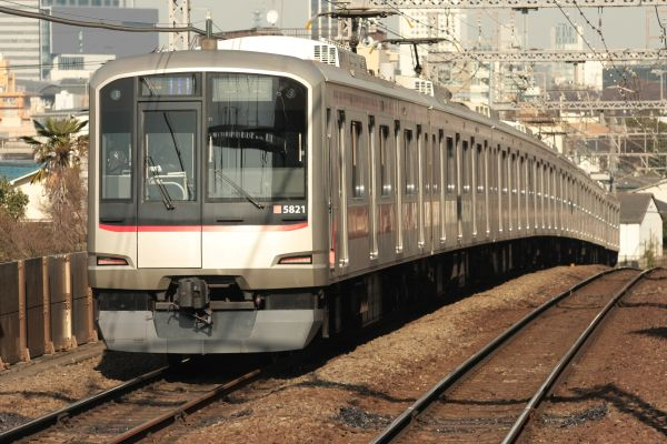 東急電鉄の地下鉄線乗り入れ用車両 車両計画の変更で東横線で活躍する