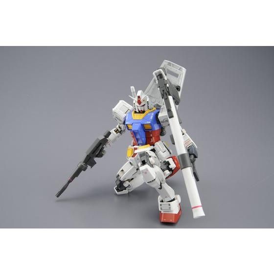 MG 1/100 RX-78-2 ガンダムVer.3.0｜バンダイ ホビーサイト