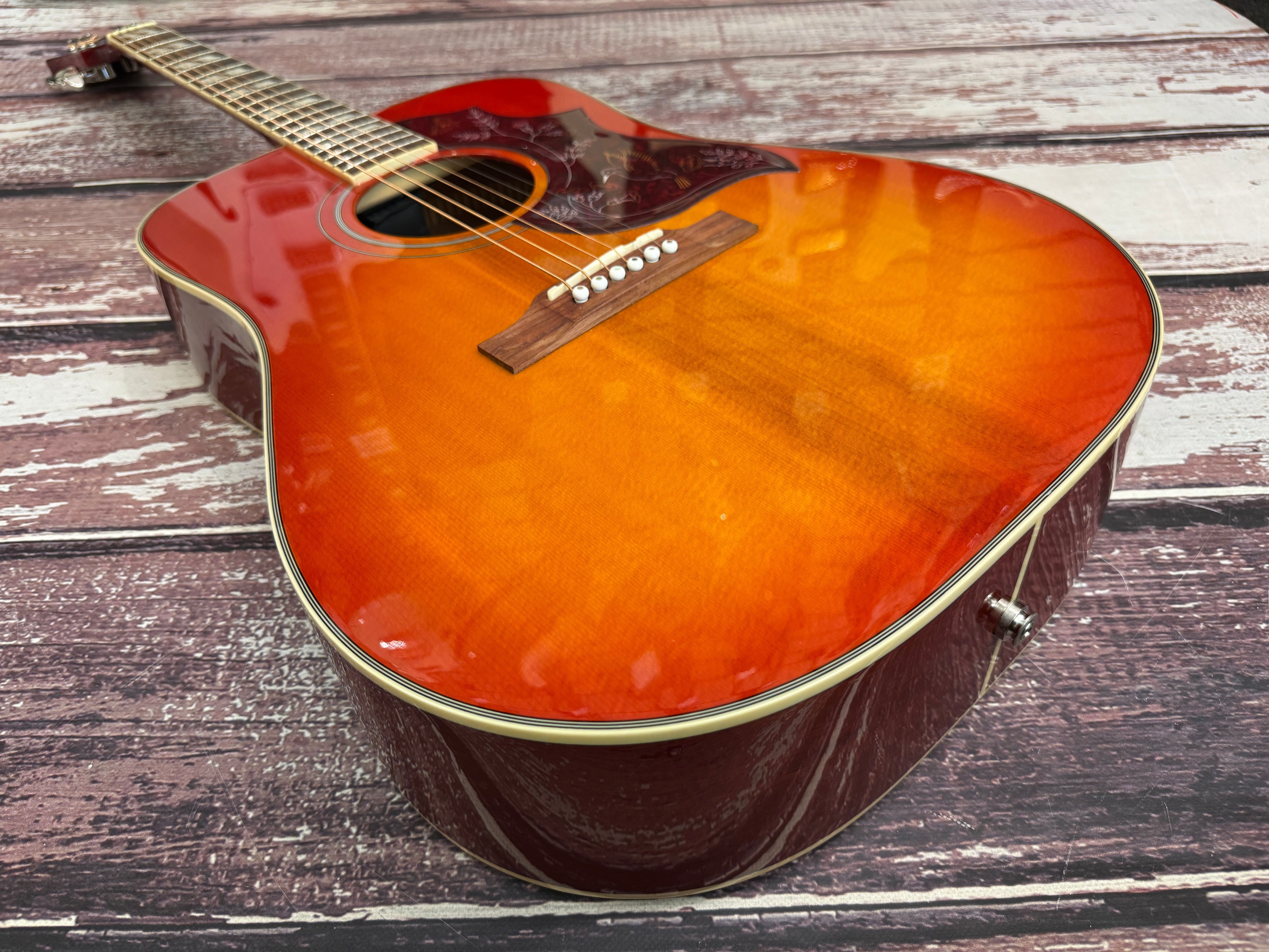 Epiphone Hummingbird Pro & Hard case 2020 – Badlands Guitars Limited