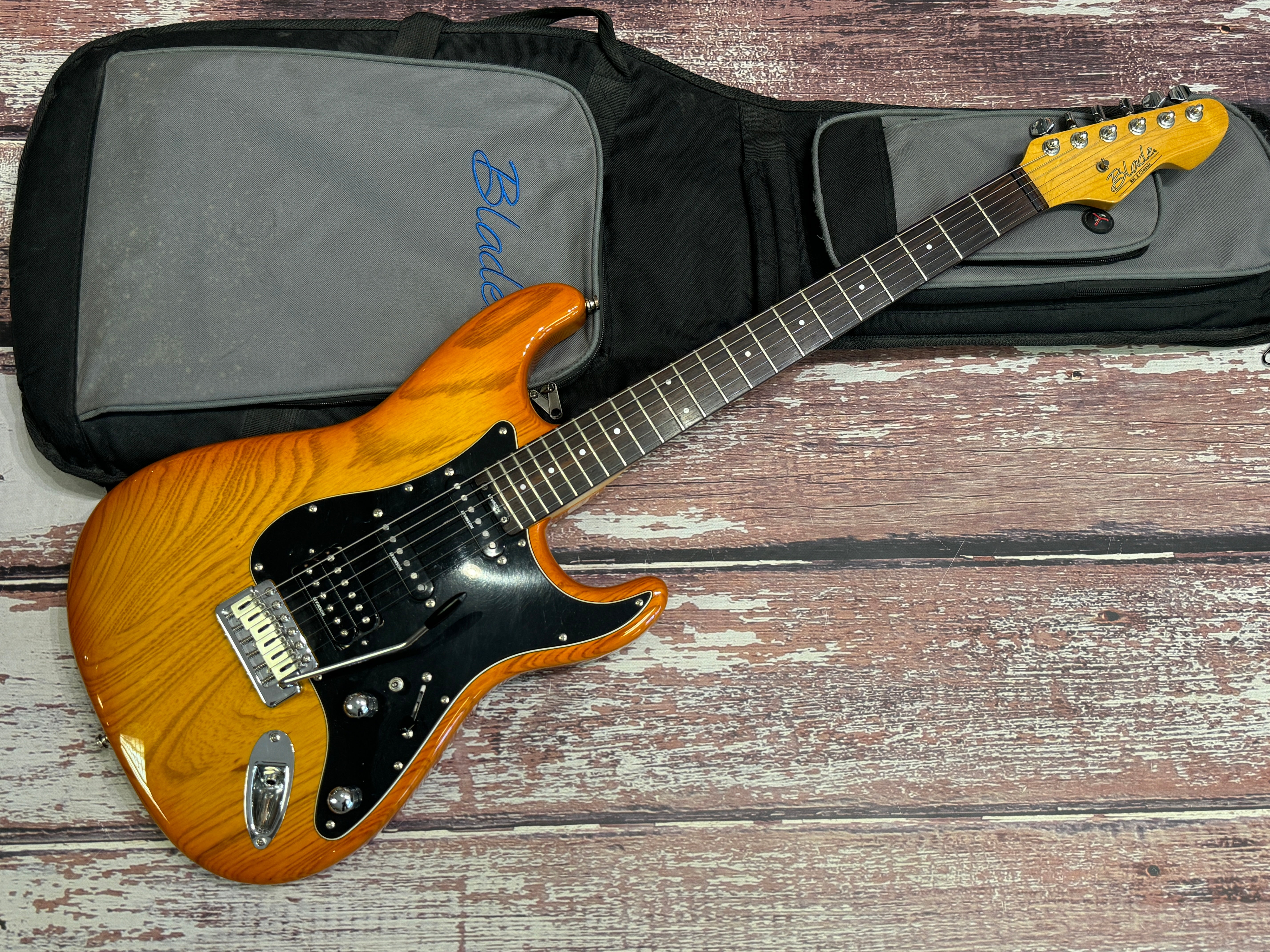 Levinson Blade RH-2 Japanese 90's Honey – Badlands Guitars Limited