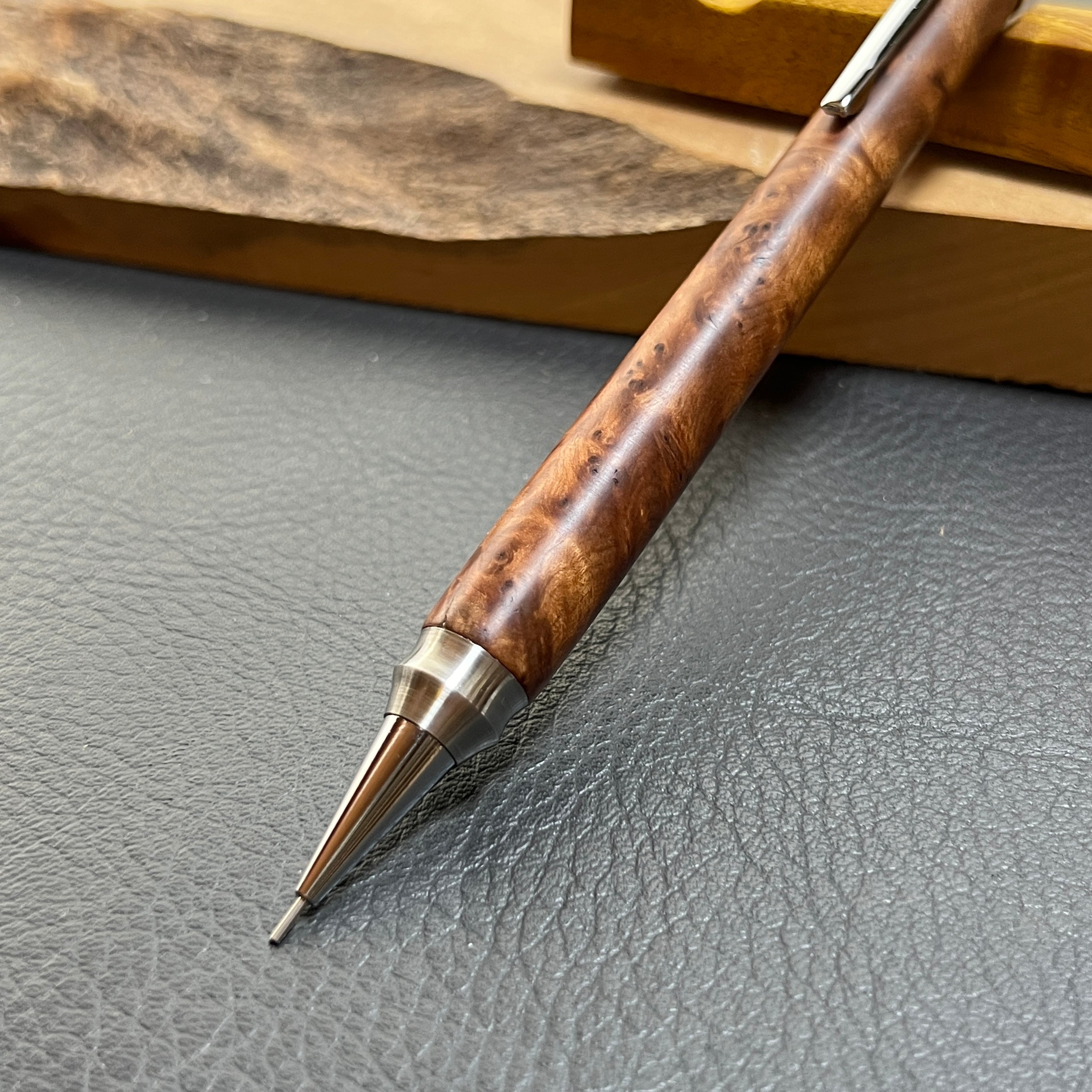 070afc75539e407bdeb0bf7e61d64e