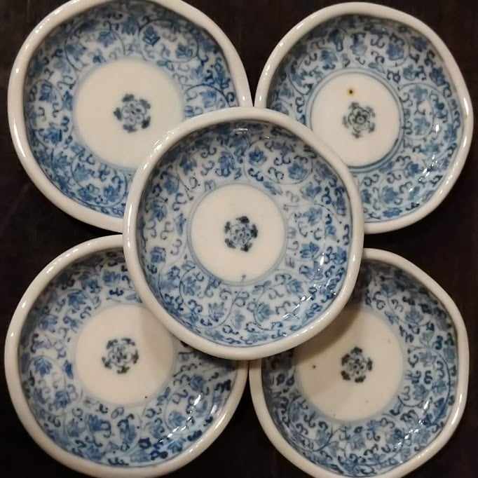 伊万里 微塵唐草文 みじん唐草 豆ざら まめざら 見込五弁花 豆皿 小皿