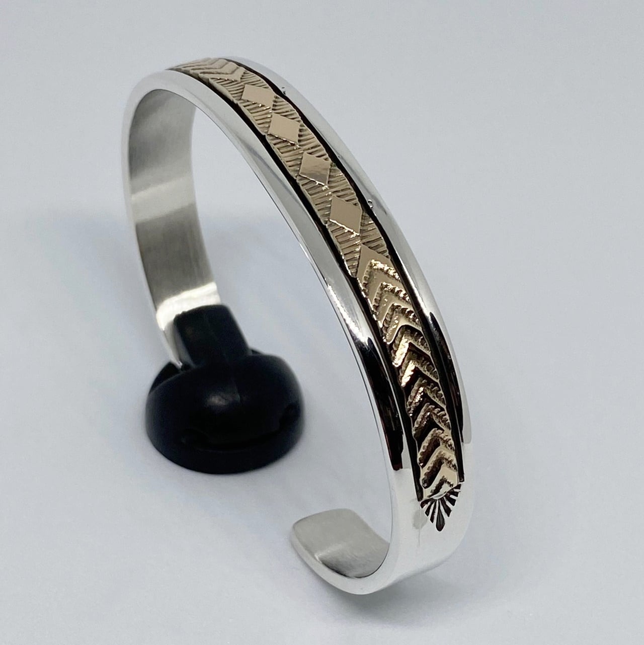 Bruce Morgan（ブルース・モーガン）3/8 14K ダイヤ＋アロー バングル