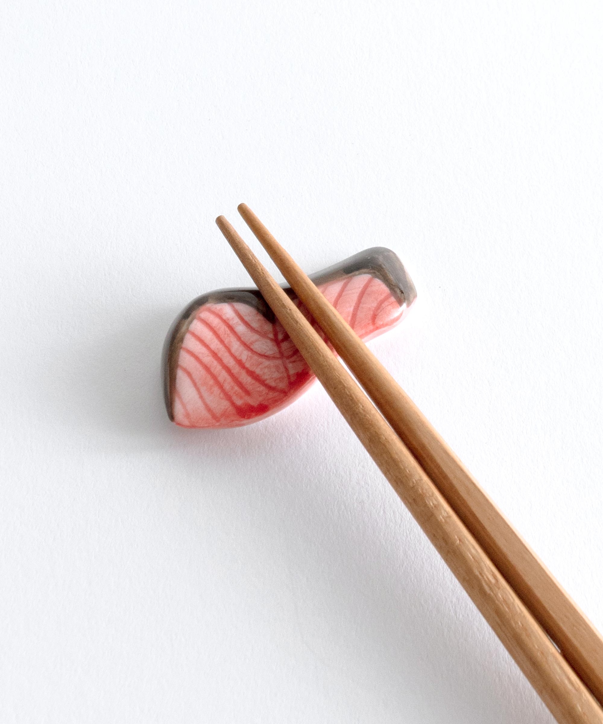 やきもの工房 京千】箸置き うさぎりんご – BASIC AND ACCENT ONLINE STORE