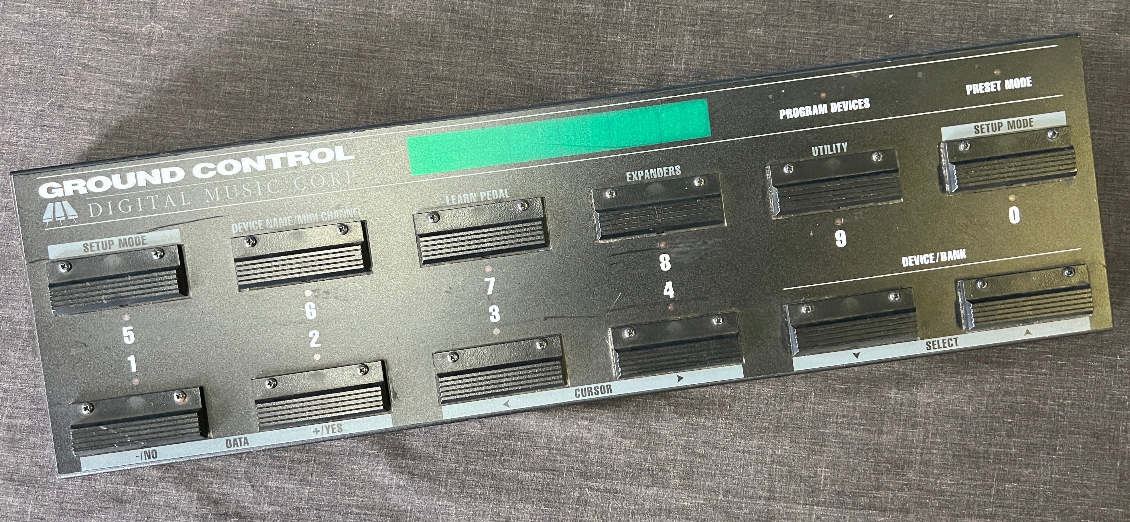 Digital Music Corp. (Voodoo Lab) Ground Control GCX Audio Switcher wit