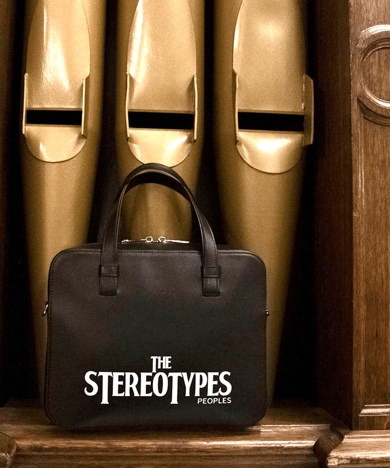 2021AW新作！】お洒落なレザーバッグ『intoxic/イントキシック』取扱い