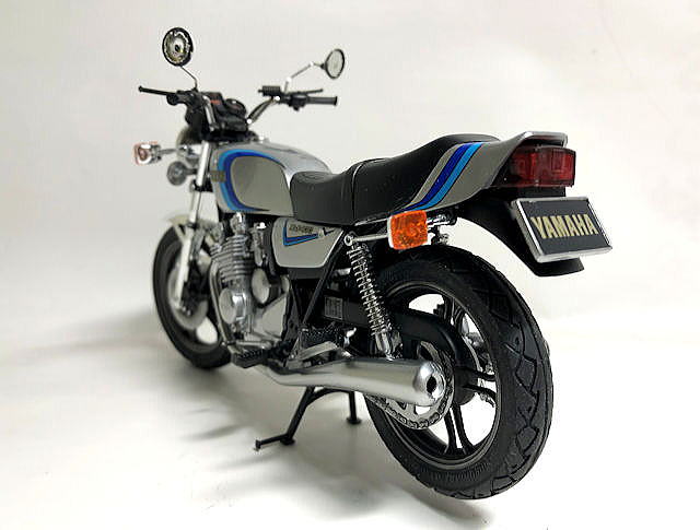 アオシマ 1／12 ヤマハ XJ400
