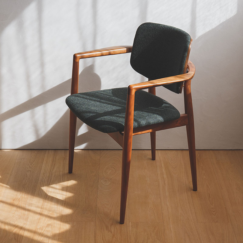 真鍮パーツのアームチェア | ボー・デコール オンラインショップ