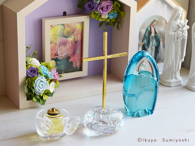 ガラスのオブジェ十字架 クロス 天使具 クリスタル聖具