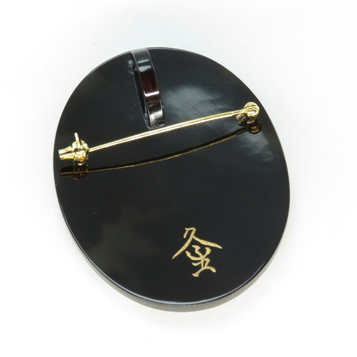 鼈甲 ブローチ 螺鈿蒔絵 鉄仙 ペンダント兼用 べっ甲 本鼈甲 A31