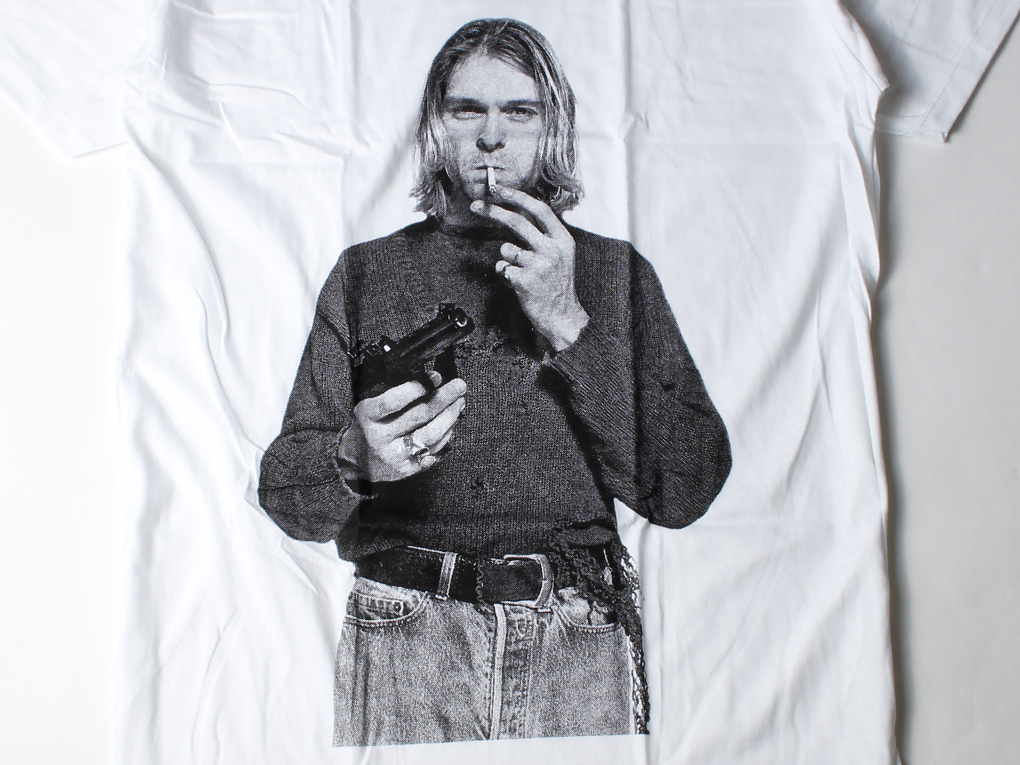 ロックTシャツ Kurt Cobain カート コバーン 拳銃 タバコ ebi-0318