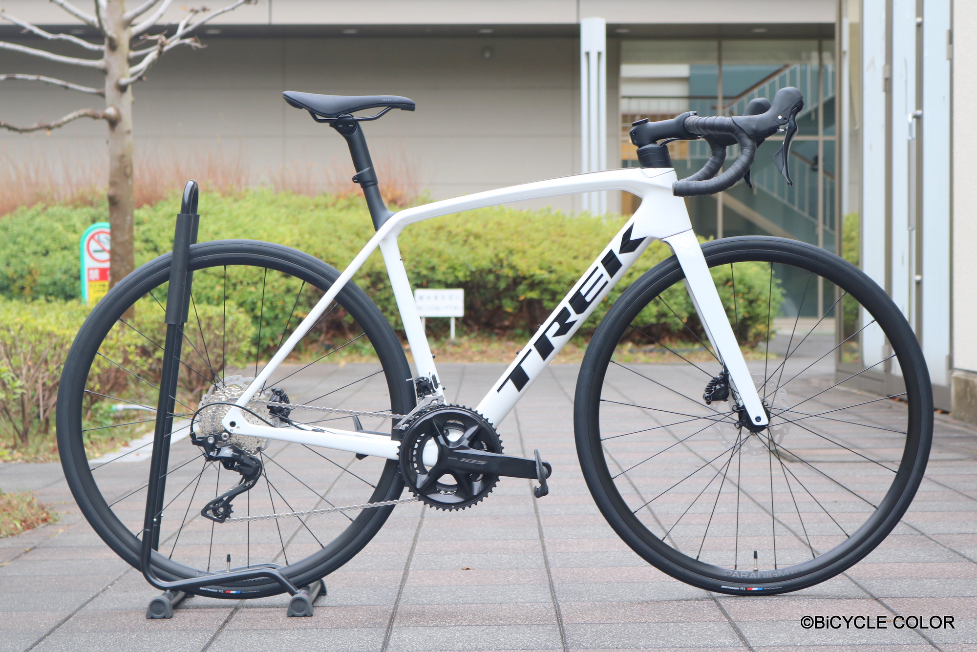 TREK EMONDA(エモンダ) SL5！ 2024年モデルが2カラーとも揃いました