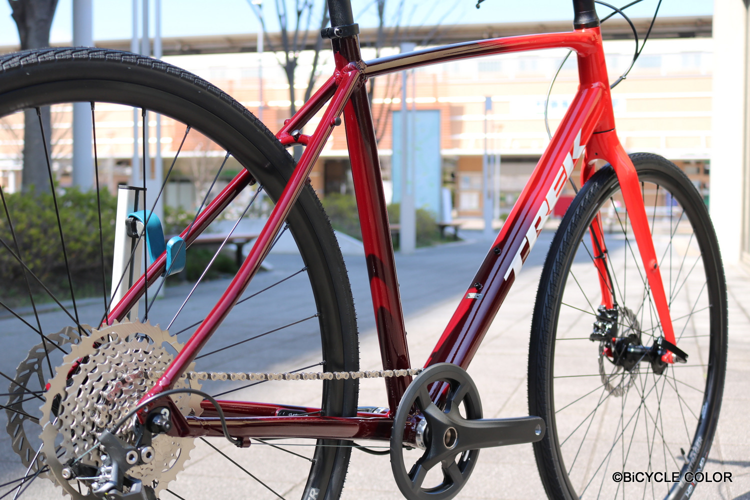 TREK クロスバイクFX3 Disc（2022年モデル）の入荷です！ ~RedのL