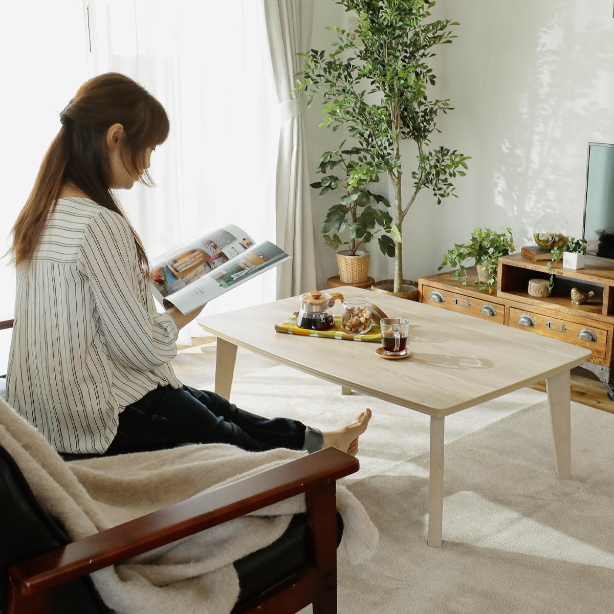 オールシーズン使える！シンプルで合わせやすいこたつテーブル