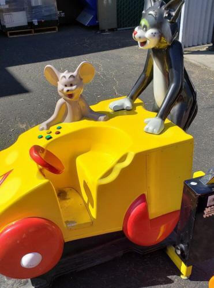 KIDDIE RIDE TOM & JERRY CAR RIDE