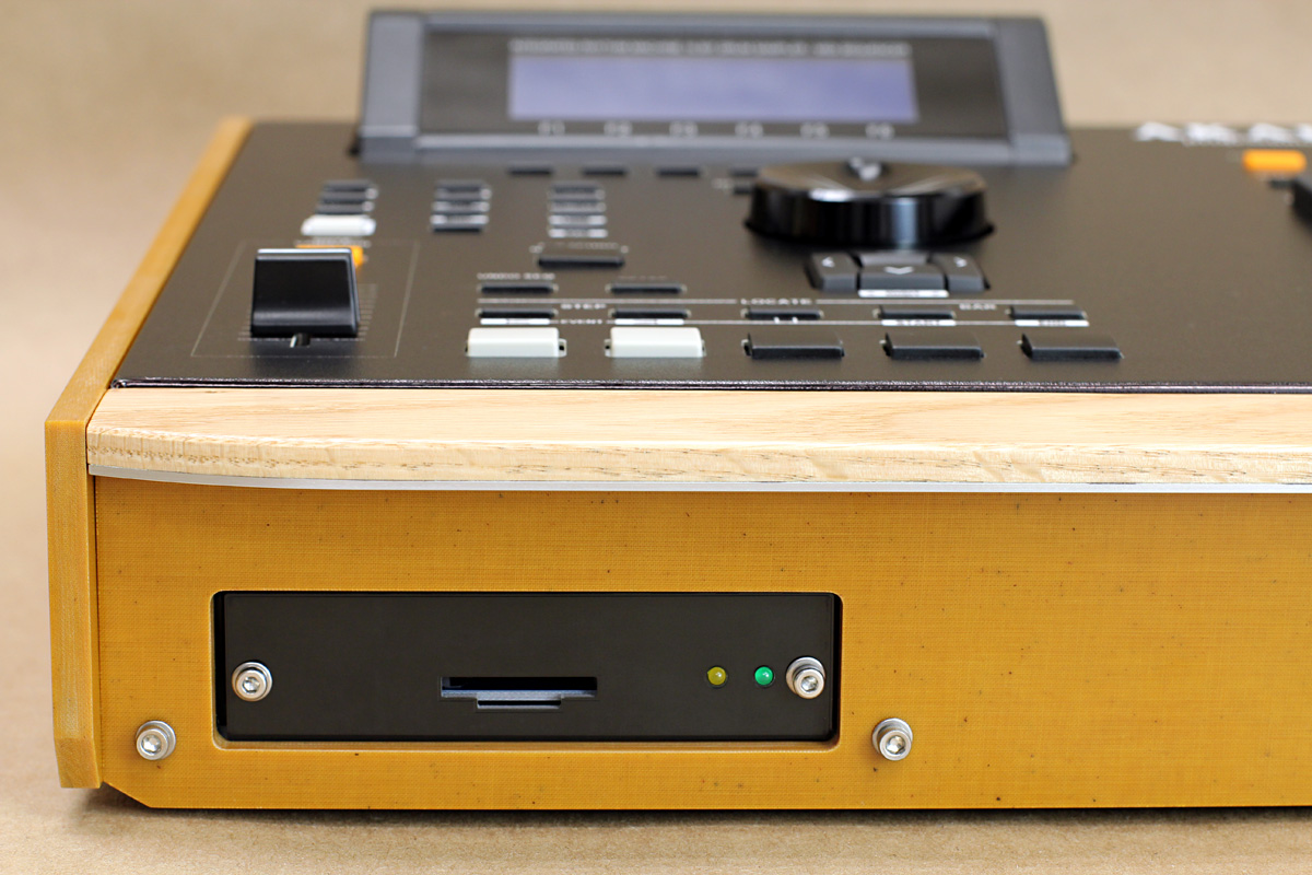 Akai MPC 2000XL Custom Gold Phenolic Unit & Hardwood Bezel