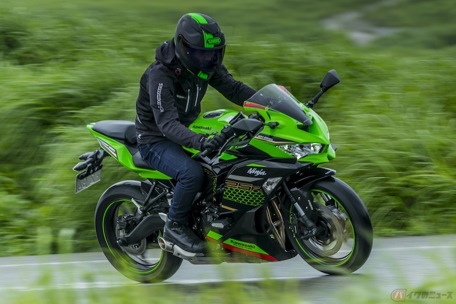 カワサキ「Ninja ZX-25R」公道試乗で感じたクイックシフターの恩恵