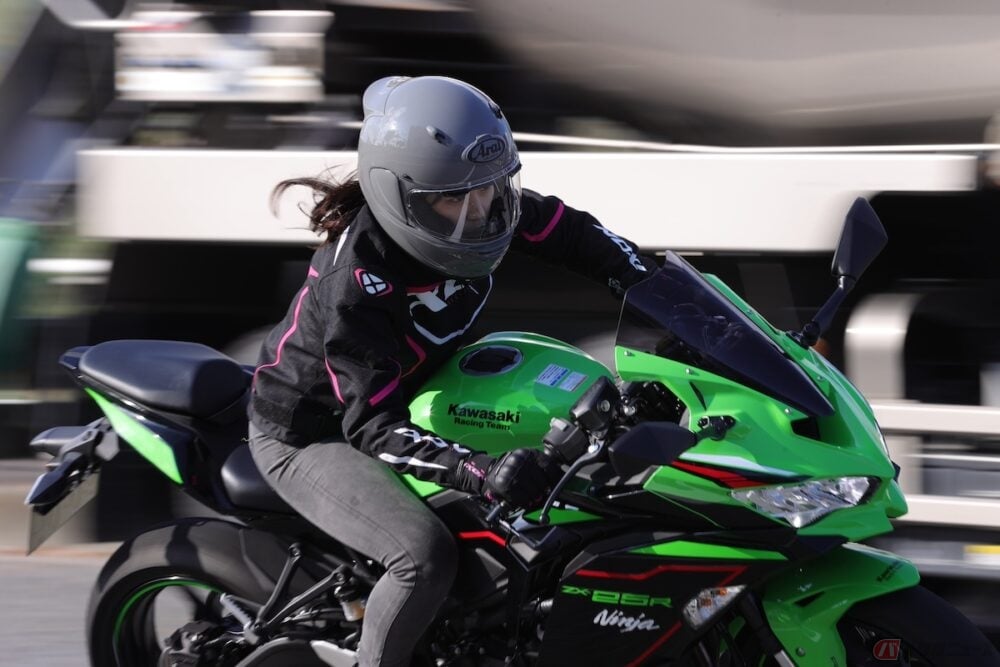 高梨はづきのきおくきろく。』カワサキの4気筒250ccモデル「Ninja ZX