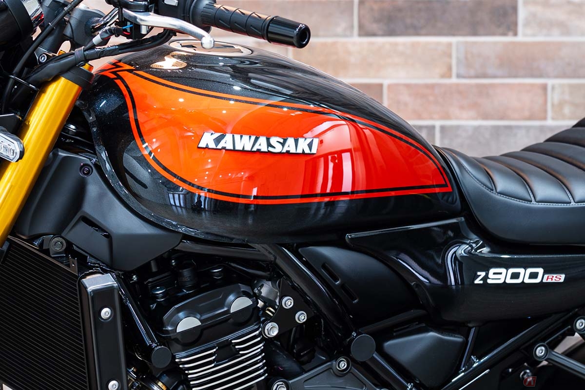 カワサキ「Ninja ZX-14R」2020年も継続販売 スズキ「ハヤブサ」の