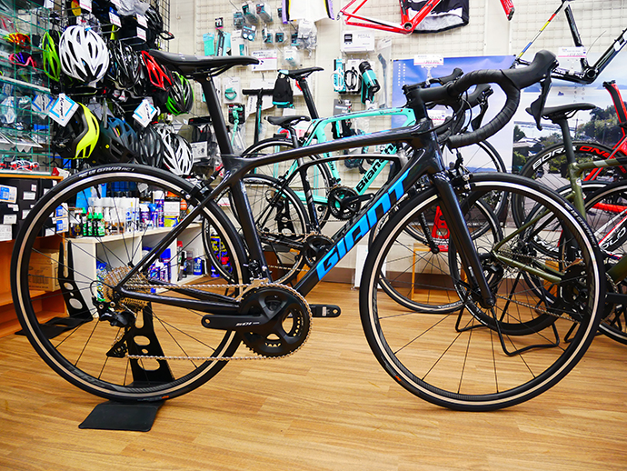 GIANT TCR ADVANCED 2 KOM SE 2020年モデル – スポーツサイクル ウエキ